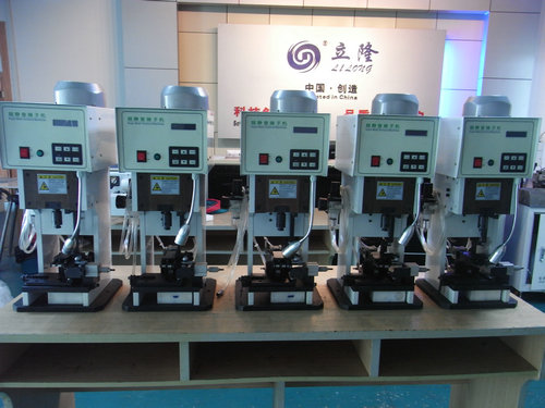 <連剝帶打端子機(jī)>的快，準(zhǔn)，狠